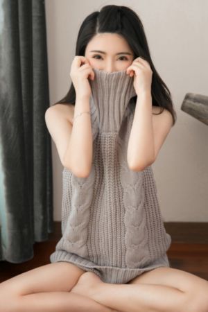 美女被挠痒痒